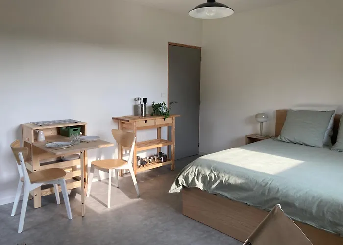 Calme Et Spacieuse Pour Amoureux De La Nature